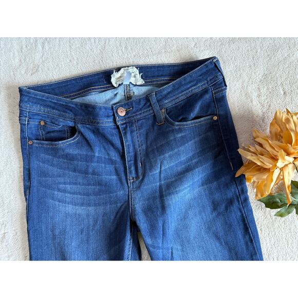 Altar'd State Kick Boot Jeans Size 9/29 - Picture 2 of 6